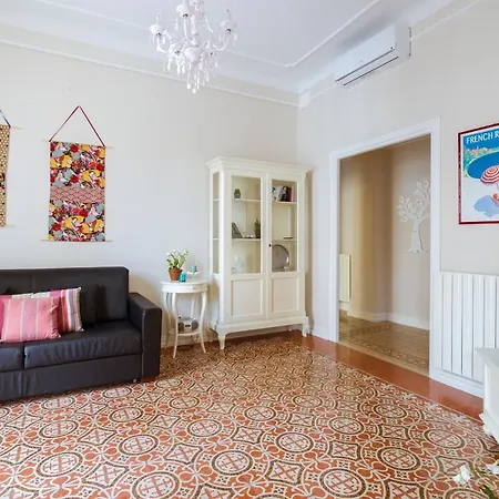 Apartament Grand *